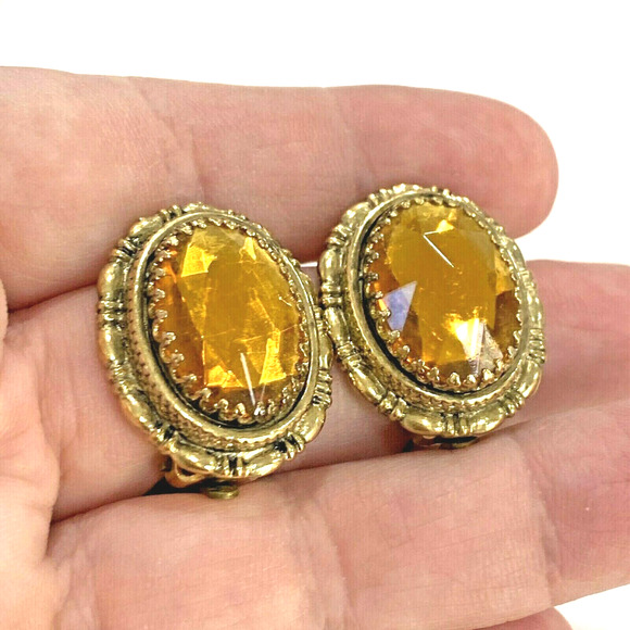Vintage Whiting & Davis Clip On Earrings Gold Tone Ovals Faceted Topaz Glass - Picture 4 of 4